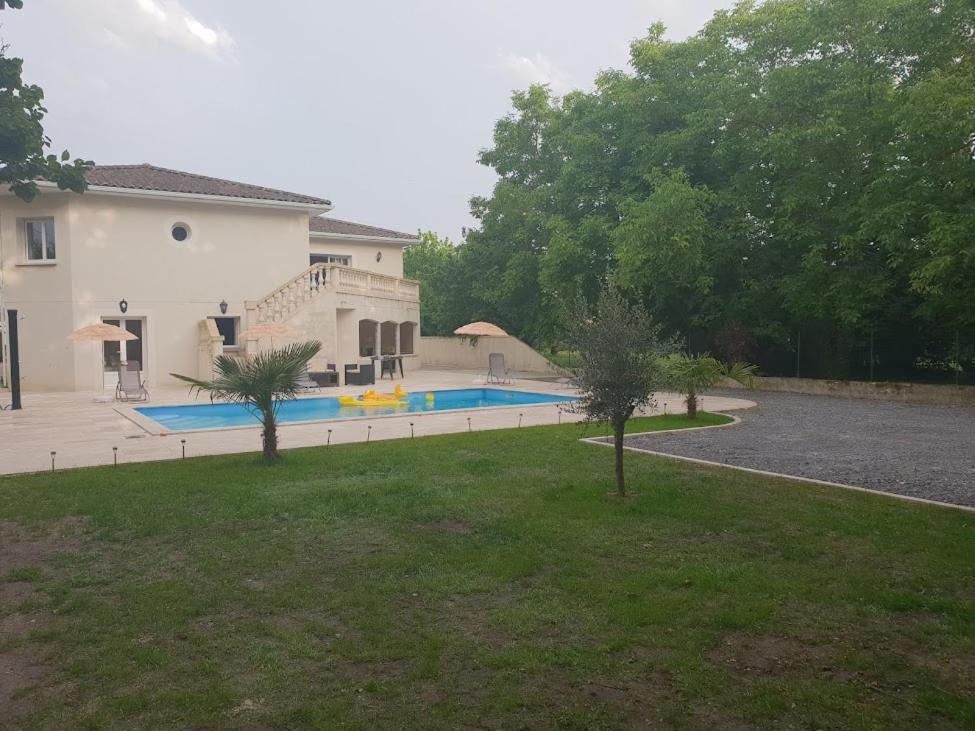 Maison Calme Et Spacieuse Bassens  المظهر الخارجي الصورة